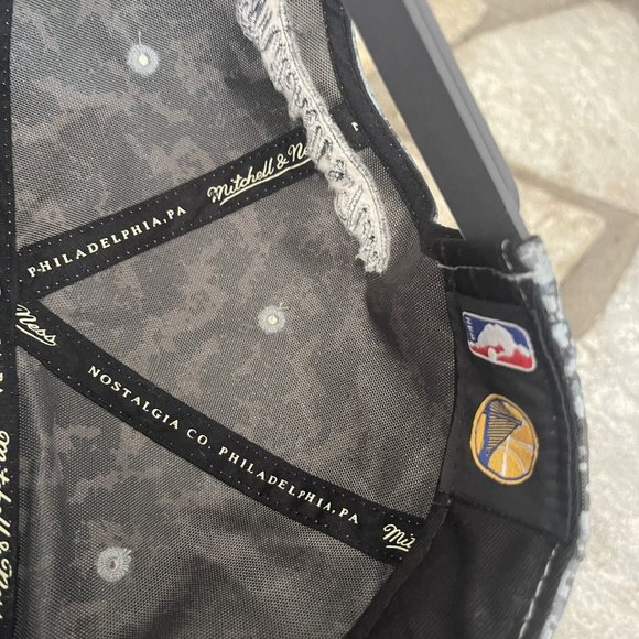 Mitchell and Ness NBA Golden State Warriors Ballistic Camo Snapback Hat Grey - Picture 7 of 9